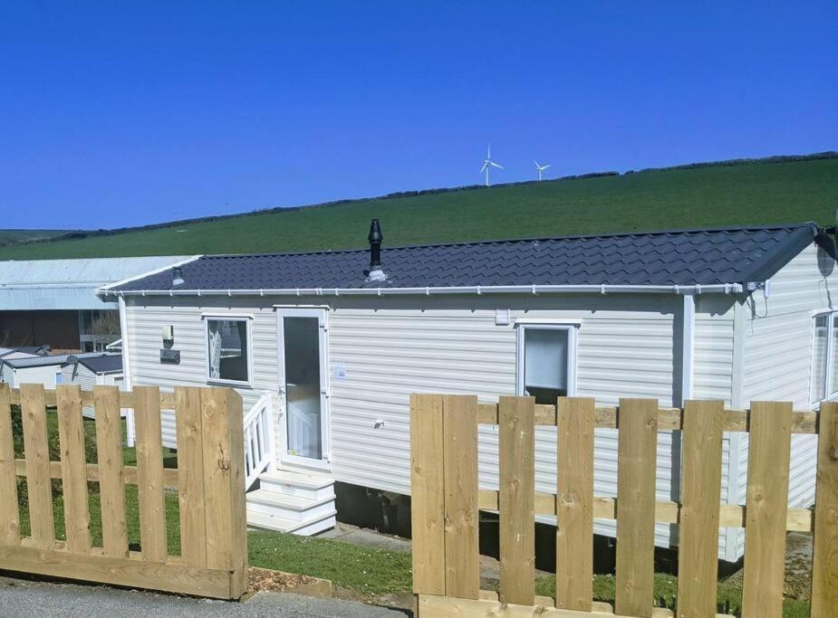 Large 4 Person Couples And Family Caravan In Newquay Bay Resort Ngoại thất bức ảnh