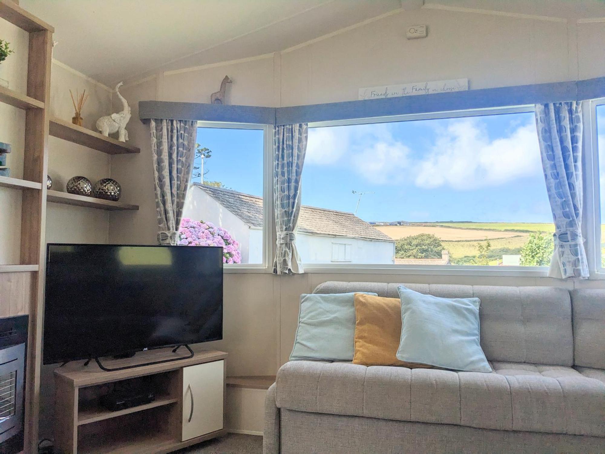 Large 4 Person Couples And Family Caravan In Newquay Bay Resort Ngoại thất bức ảnh
